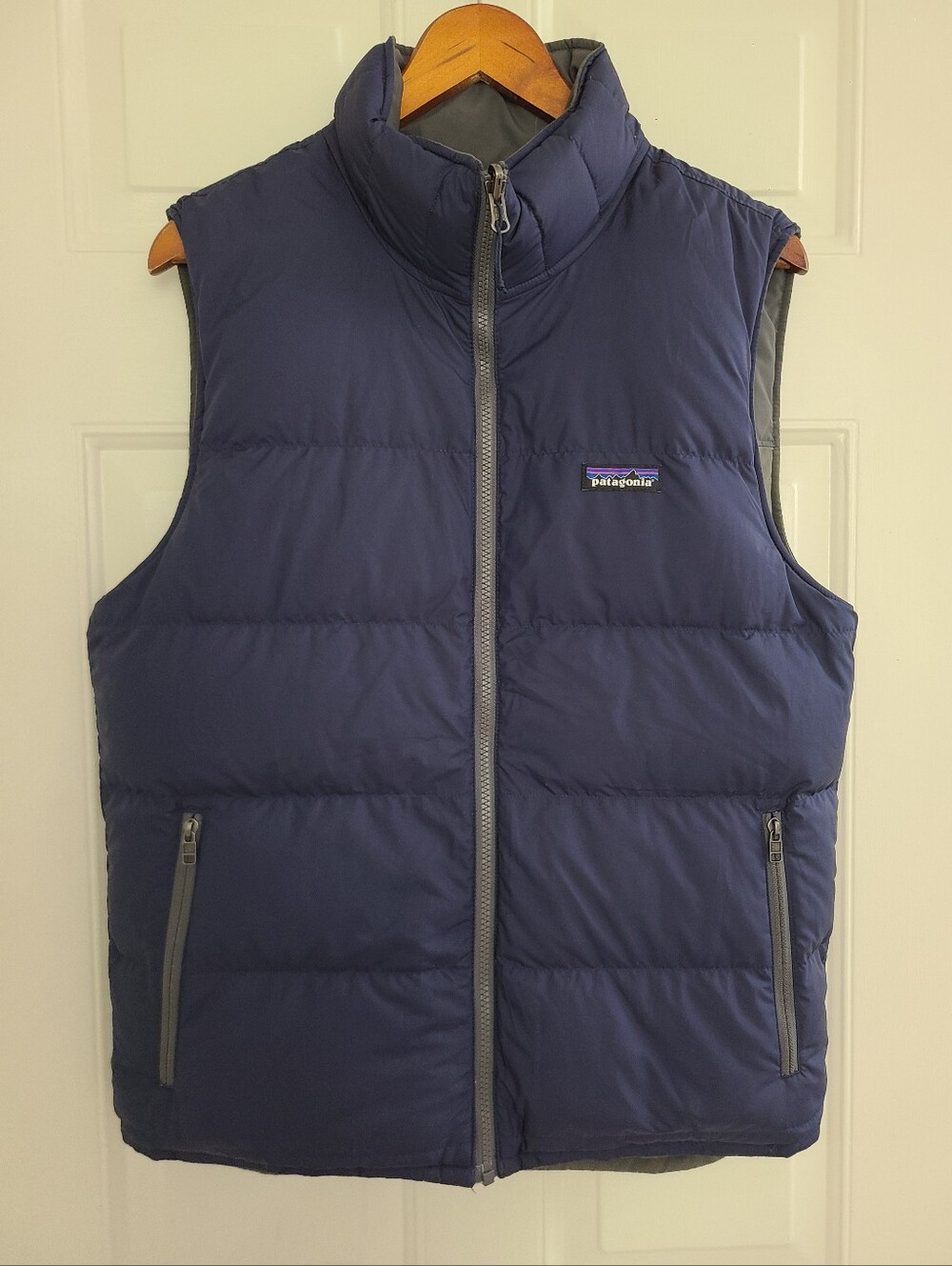 Patagonia Men's Bivy Reversible Down Vest Jacket Puffer Size M Blue Taupe
